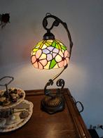 Mooie Tiffany stijl tafellamp 52 cm hoog, Ophalen of Verzenden, Nieuw, Glas, Tiffany