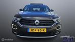 Volkswagen T-Roc 1.5 TSI Sport Panoramadak Virtual cockpit!, Voorwielaandrijving, Euro 6, 4 cilinders, Bedrijf