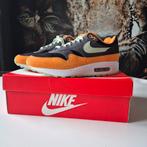 Nike Air Max 1 PRM Ugly Duckling Honey Dew maat 43, Kleding | Heren, Schoenen, Ophalen of Verzenden, Nieuw, Overige kleuren