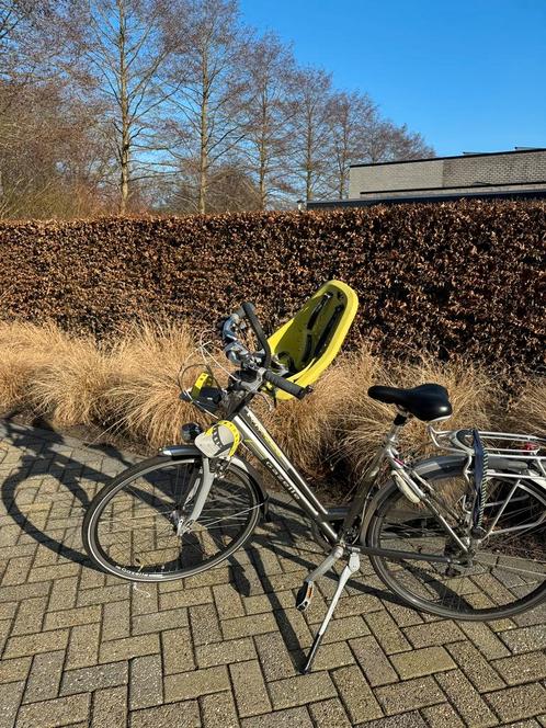 Gebruikt fiets-kinderzitje. In uitstekende staat., Fietsen en Brommers, Fietsaccessoires | Fietsstoeltjes, Zo goed als nieuw, Voetsteuntjes