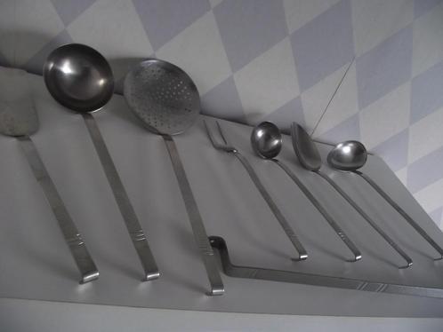 vintage 8 Sola hamerslag lepelrek Set + rek 1950-60, ook p s, Antiek en Kunst, Antiek | Bestek, Ophalen of Verzenden