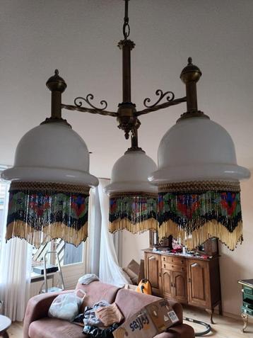Antieke plafond hang lamp beschikbaar voor biedingen