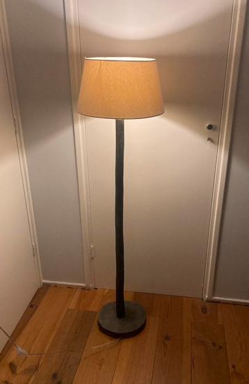 Houten vloerlamp met kap (staande lamp landelijk) beschikbaar voor biedingen