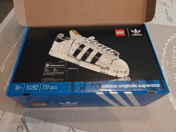 Lego Adidas 10282 nieuw beschikbaar voor biedingen