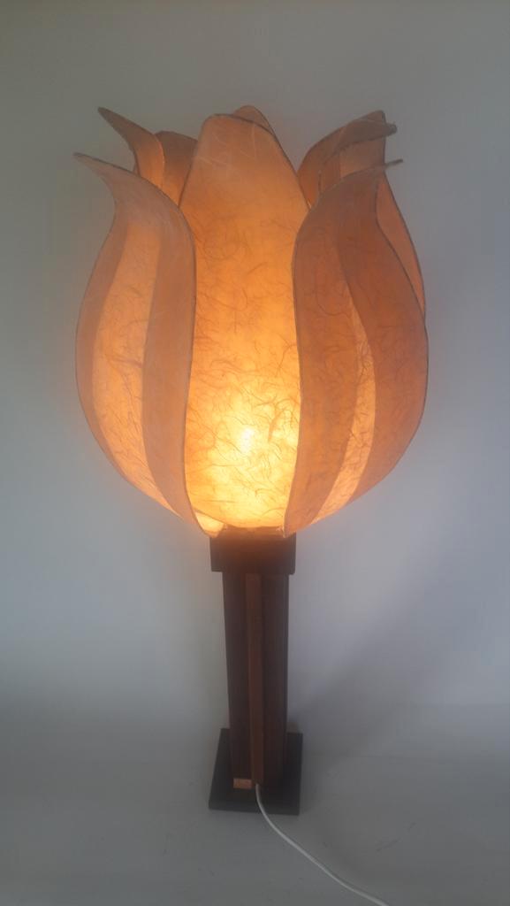 Tulp tafellamp design Mark Croes, lees de beschrijving, Huis en Inrichting, Lampen | Tafellampen, Zo goed als nieuw, Minder dan 50 cm