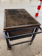 Te koop grote zware bbq voor kolen of houtskool., Ophalen, Gebruikt
