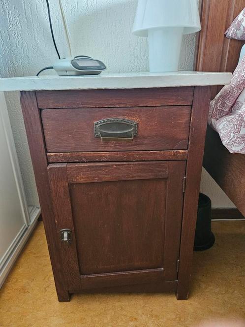 Antiek Nachtkastje & Lampettafel met Lampetstel, Antiek en Kunst, Antiek | Meubels | Bedden, Ophalen
