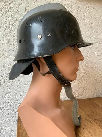 Vintage Brandweerhelm Model WO2 WWII Duitse Staalhelm Helm beschikbaar voor biedingen