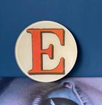 John Derian decoupage letter bordje ‘E’, Ophalen of Verzenden