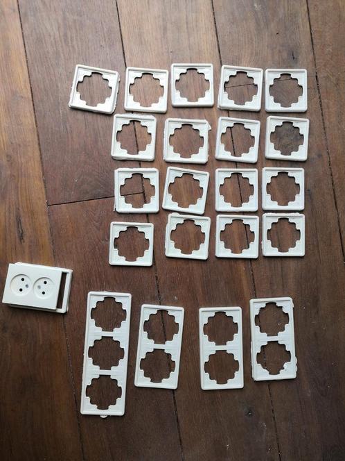 Gira Schakelmateriaal, Doe-het-zelf en Verbouw, Elektra en Kabels, Gebruikt, Stopcontact, Ophalen of Verzenden