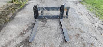 Palletbord  Euro aankoppeling 3500kg frontblok john deere beschikbaar voor biedingen
