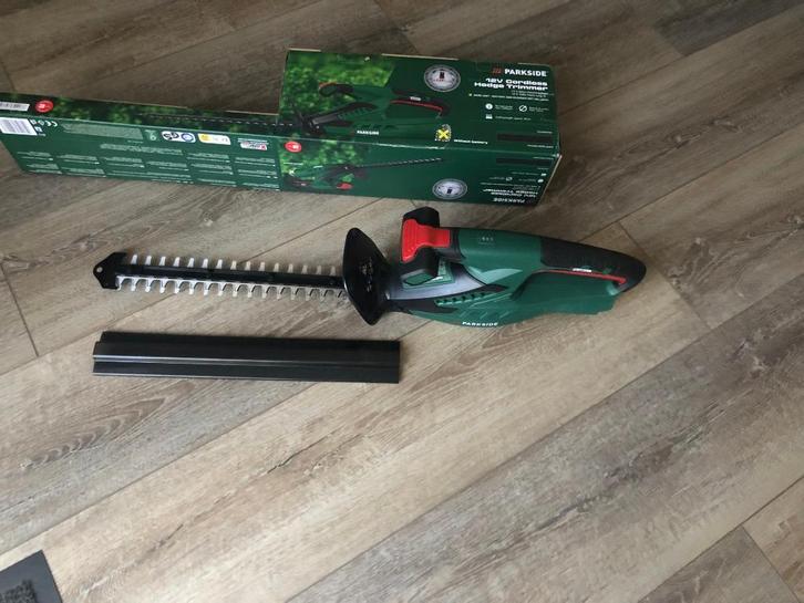 PARKSIDE 12 VOLT HEGGENSCHAAR - NIEUW IN DOOS., Tuin en Terras, Heggenscharen, Nieuw, Accu, Ophalen of Verzenden