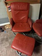 Twee rode relaxfauteuils - gebruikte staat, Huis en Inrichting, Stoelen, Ophalen, Gebruikt, Twee, Leer
