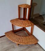 Plantentafel riet + hout decoratie hoektafel etagere uniek , Huis en Inrichting, Woonaccessoires | Etagères, Ophalen, Gebruikt