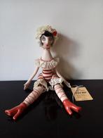 porseleinen pop 'french maid', Ophalen of Verzenden, Zo goed als nieuw, Pop