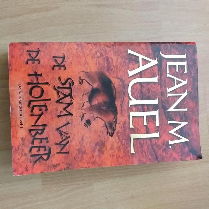 Stam van holebeer,  deel 1 en 2, Boeken, Literatuur, Gelezen, Ophalen of Verzenden