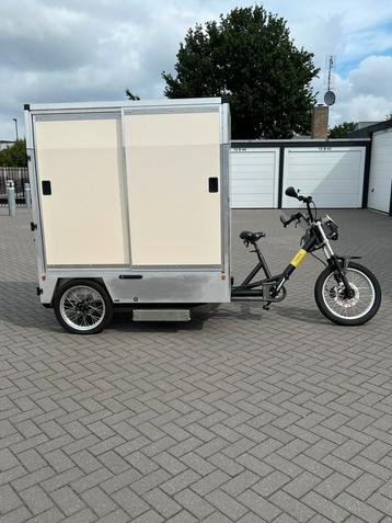 zeer grote luxe elektrische bakfiets Fulpra is voor spullen beschikbaar voor biedingen