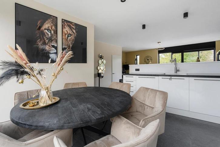 Tafel met 6 eet stoelen!, Huis en Inrichting, Tafels | Eettafels, Zo goed als nieuw, 100 tot 150 cm, 200 cm of meer, Rond, Ophalen of Verzenden