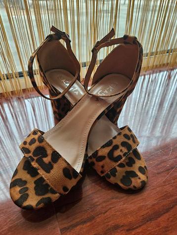 Kayla zomer-dames-pumps - mt 39 beschikbaar voor biedingen