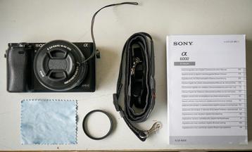 Sony a6000 + Sony E PZ 16-50mm F3.5 - 5.6 OSS beschikbaar voor biedingen