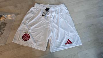Ajax THUIS Short! Seizoen 24/25! Mt M! NIEUW! beschikbaar voor biedingen