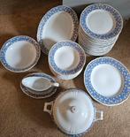 Mooie servies, wit met blauw. Vaste prijs., Ophalen, Zo goed als nieuw, Overige stijlen, Porselein