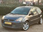 Ford Fiesta 1.3 8V 3DR 2007 NEW* ONDRHD/ONDRDLN/AUX, Auto's, Origineel Nederlands, Te koop, Zilver of Grijs, 5 stoelen