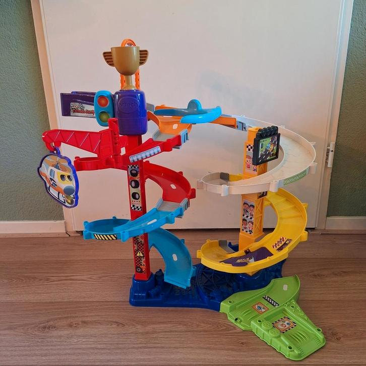 4 verschillende Toet Toet Auto's banen van Vtech., Kinderen en Baby's, Speelgoed | Vtech, Zo goed als nieuw, 2 tot 4 jaar, Ophalen