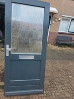 Voordeur met geribbeld glas, veiligheidsbeslag, Ophalen