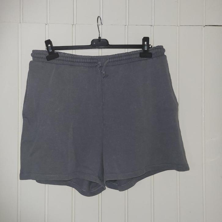 Shorts Rita Ora for Primark donkergrijs maat L, Kleding | Dames, Broeken en Pantalons, Nieuw, Maat 42/44 (L), Grijs, Kort, Ophalen of Verzenden