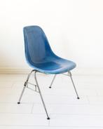 vintage eames stoel, Huis en Inrichting, Kunststof, Gebruikt, Blauw, Eén