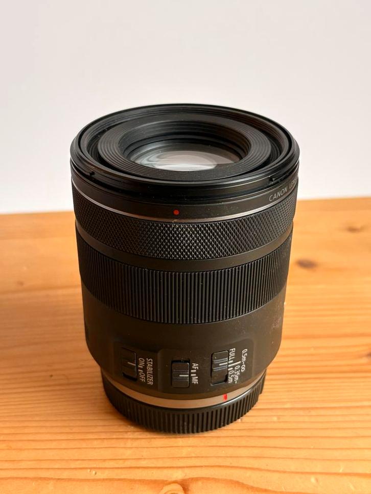 Canon RF 85mm F2 Macro IS STM Lens, Audio, Tv en Foto, Fotografie | Lenzen en Objectieven, Zo goed als nieuw, Macrolens, Ophalen of Verzenden