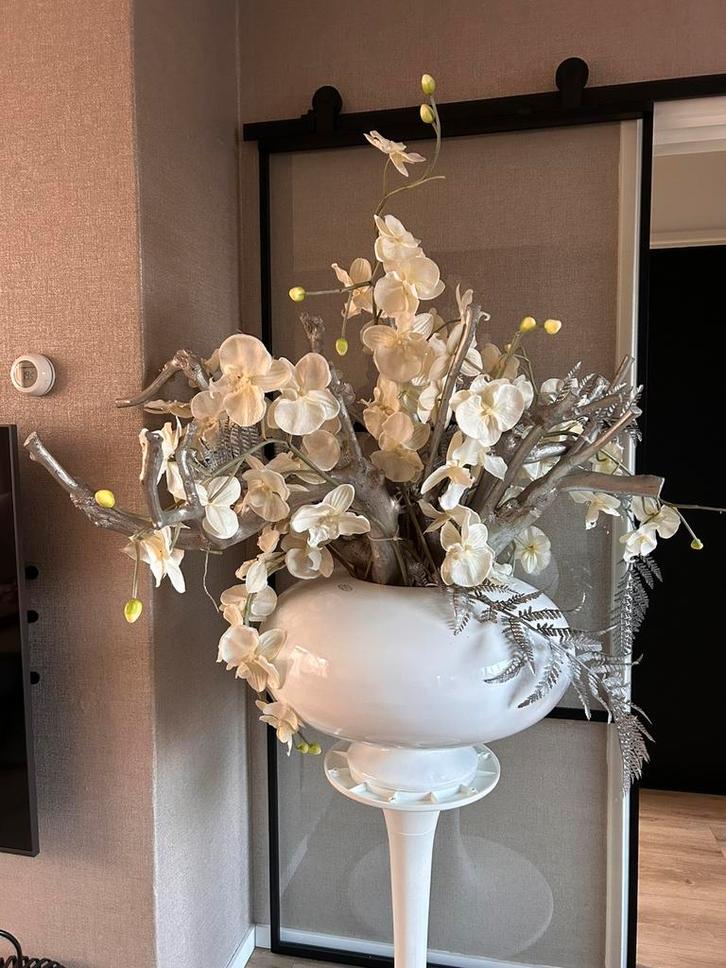 Bloemstuk , kunstbloemen. Orchideeën/ zilveren takken, Huis en Inrichting, Woonaccessoires | Kunstplanten en Kunstbloemen, Gebruikt