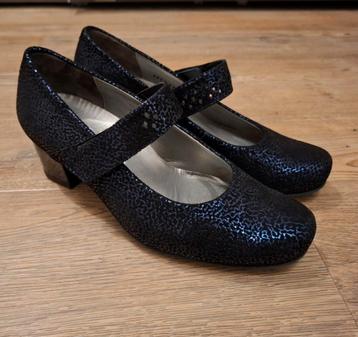 Durea hakschoenen maat 38 / 5 H beschikbaar voor biedingen