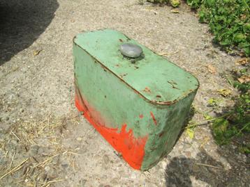 Benzinetank Jacobsen Turf King kooimaaier  beschikbaar voor biedingen