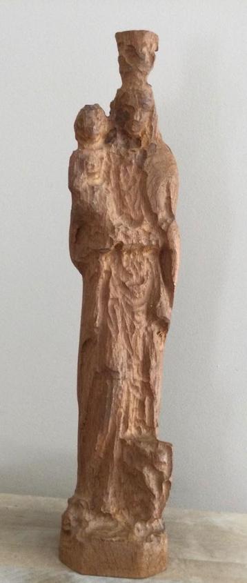 Semi abstract beeld van hout Madonna/Kind en Vlaamse leeuw  beschikbaar voor biedingen