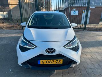 Toyota Aygo 1.0 Vvt-i 72pk 5D 2020 Wit beschikbaar voor biedingen