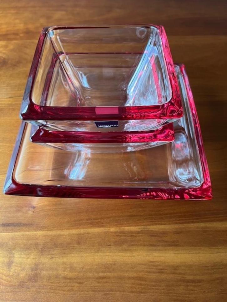 Leonardo schalen, accentkleur rood, Huis en Inrichting, Woonaccessoires | Vazen, Zo goed als nieuw, Rood, Minder dan 50 cm, Glas