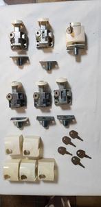 AXA Raamsloten, Doe-het-zelf en Verbouw, Hang- en Sluitwerk, Ophalen, Gebruikt, Rvs, Slot