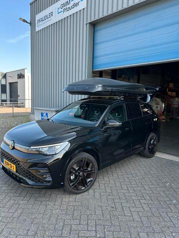 Dakkoffer 900 Liter in prima staat, incl. Dakdragers! beschikbaar voor biedingen