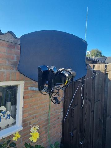Cahors Visiosat Bisat G2 schotelantenne beschikbaar voor biedingen