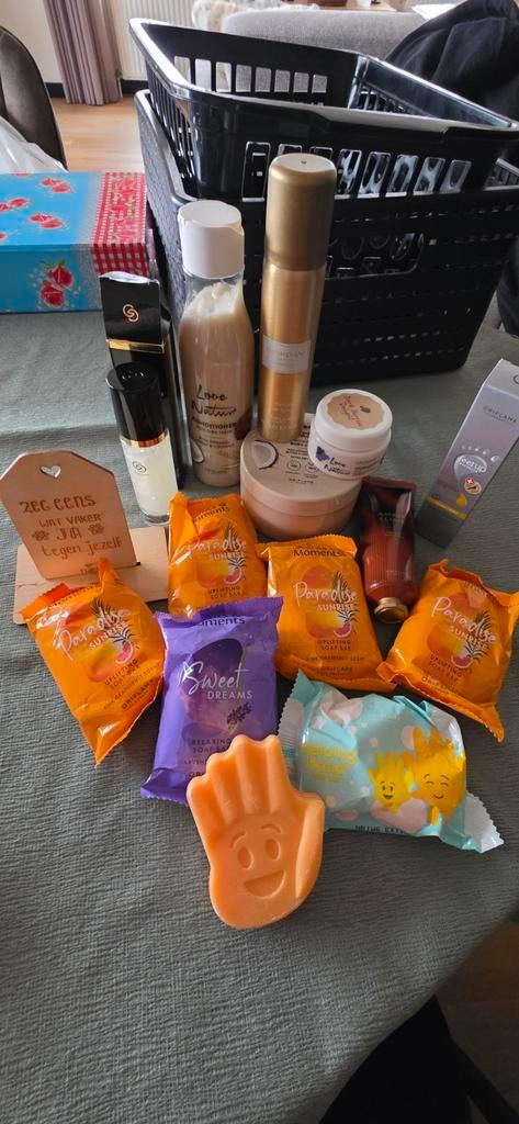 Oriflame Set, Sieraden, Tassen en Uiterlijk, Uiterlijk | Cosmetica en Make-up, Nieuw, Toebehoren, Handen en Nagels, Overige kleuren