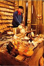 Klompenmaker in zijn werkplaats, Verzamelen, Verzenden, 1960 tot 1980, Ongelopen, Overijssel