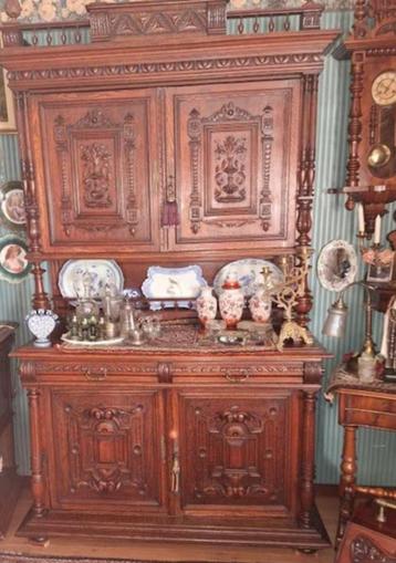 Antieke jachtkast 2.30 hoog 140 breed €200 beschikbaar voor biedingen