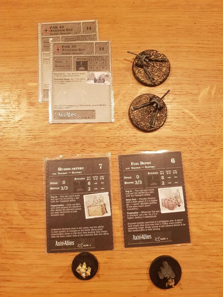 Axis and Allies miniatures - 2 support units en 2 GE PAK 40s, Hobby en Vrije tijd, Wargaming, Zo goed als nieuw, Historisch, Figuurtje(s)