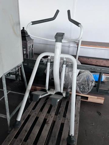 Stepapparaat beschikbaar voor biedingen