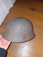 Oude metalen militaire helm, Ophalen of Verzenden, Landmacht, Helm of Baret