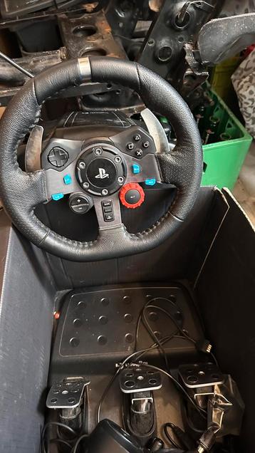 Logitech g29 + schakelpook beschikbaar voor biedingen