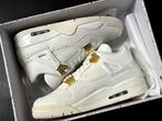 Jordan 4 Metallic Gold 42, 44, Kleding | Dames, Schoenen, Nieuw, Nike, Ophalen of Verzenden, Sneakers of Gympen