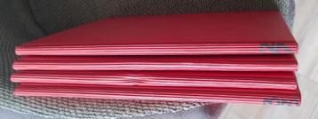4x speldjesalbums  ROOD   bijna ongebruikt      (19) beschikbaar voor biedingen